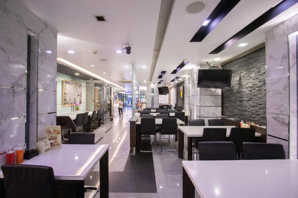 Gusto Pratunam Hotel
