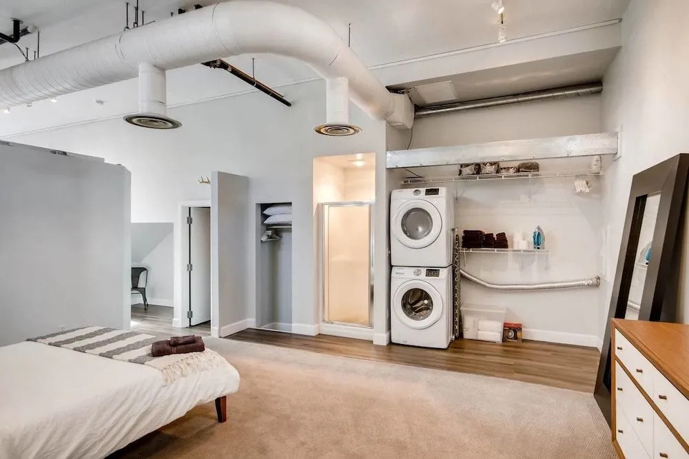 Industrial Design Flat Historic Loft Heart of Lohi
