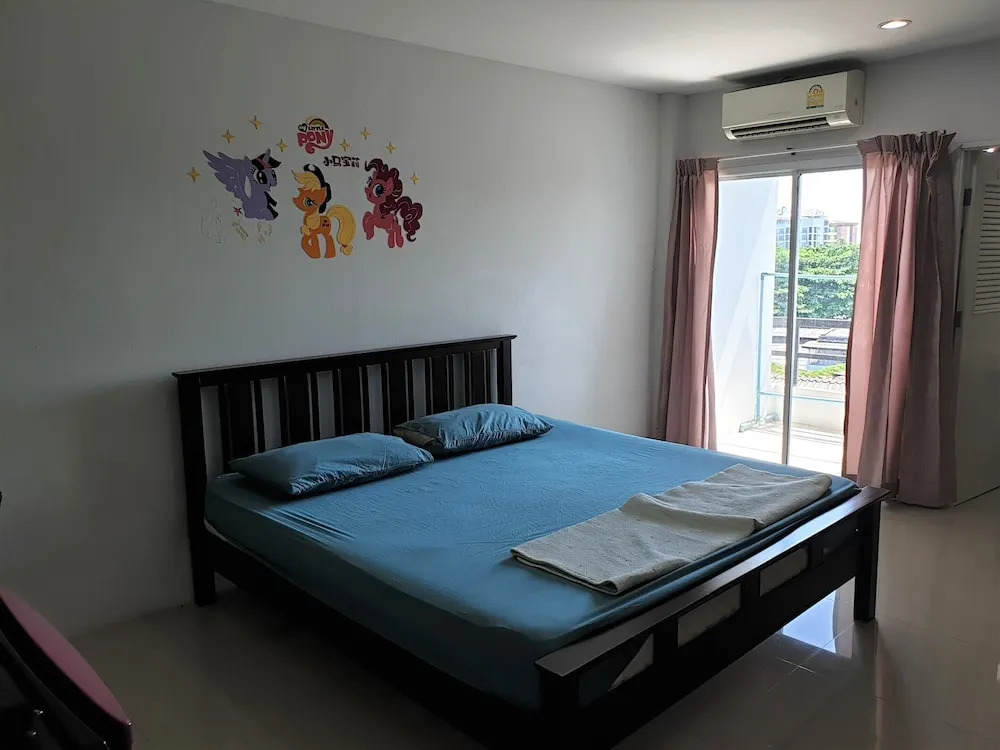 OYO 974 The Rest Village Apartment