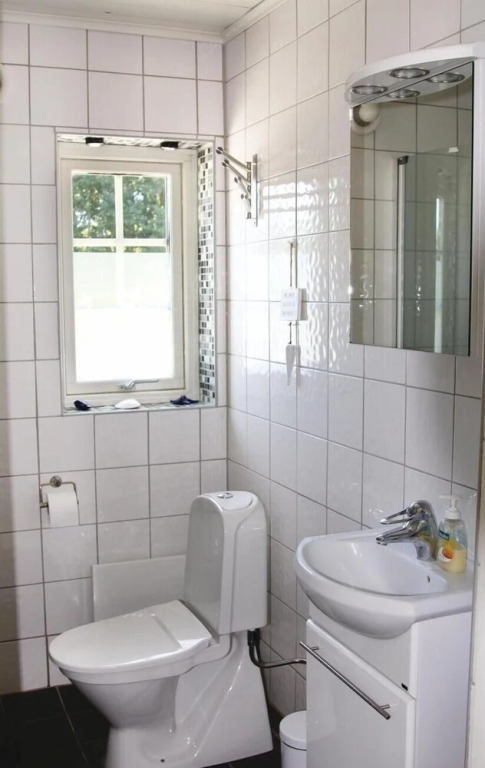 Stunning Home in Löttorp With 4 Bedrooms and Wifi