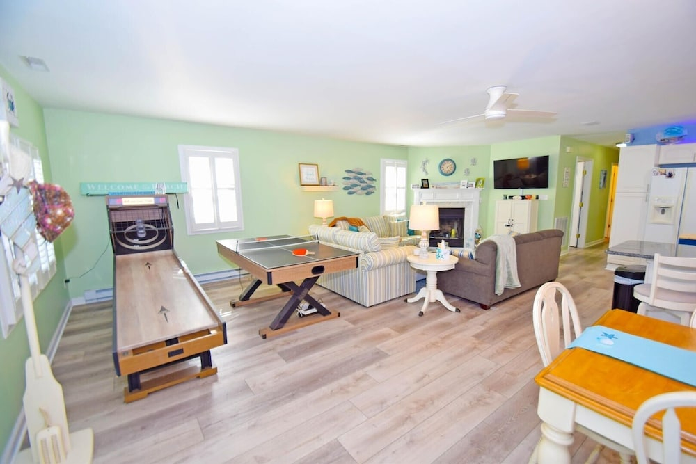 Montego Bay-colonial Drive 13339 3 Bedroom Home