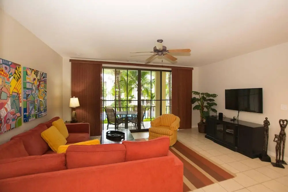Extra-large 1 Bedroom 2nd Floor Luxury at Pacifico
