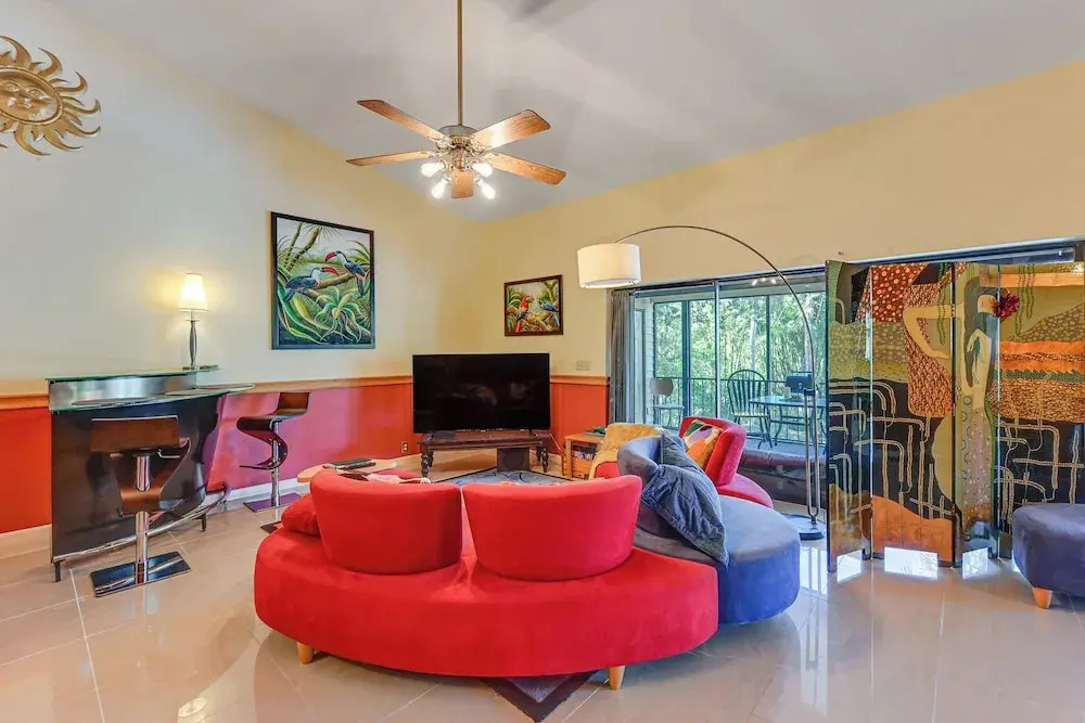 Tropical Vibes! Riverfront Bonita Springs Hideaway