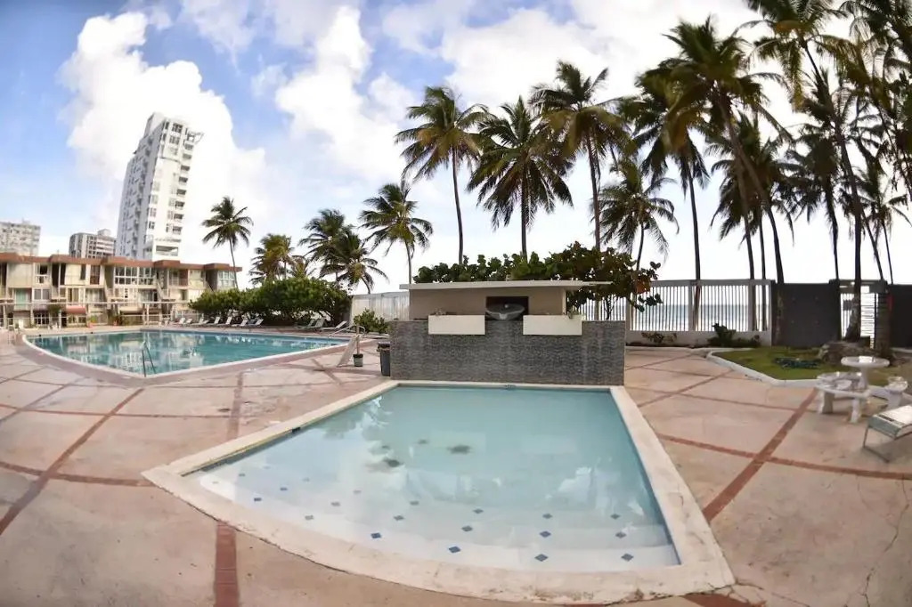 KASA Las Palmas studio apt for 2 OCEAN VIEW BEACHFRONT CONDO POOL