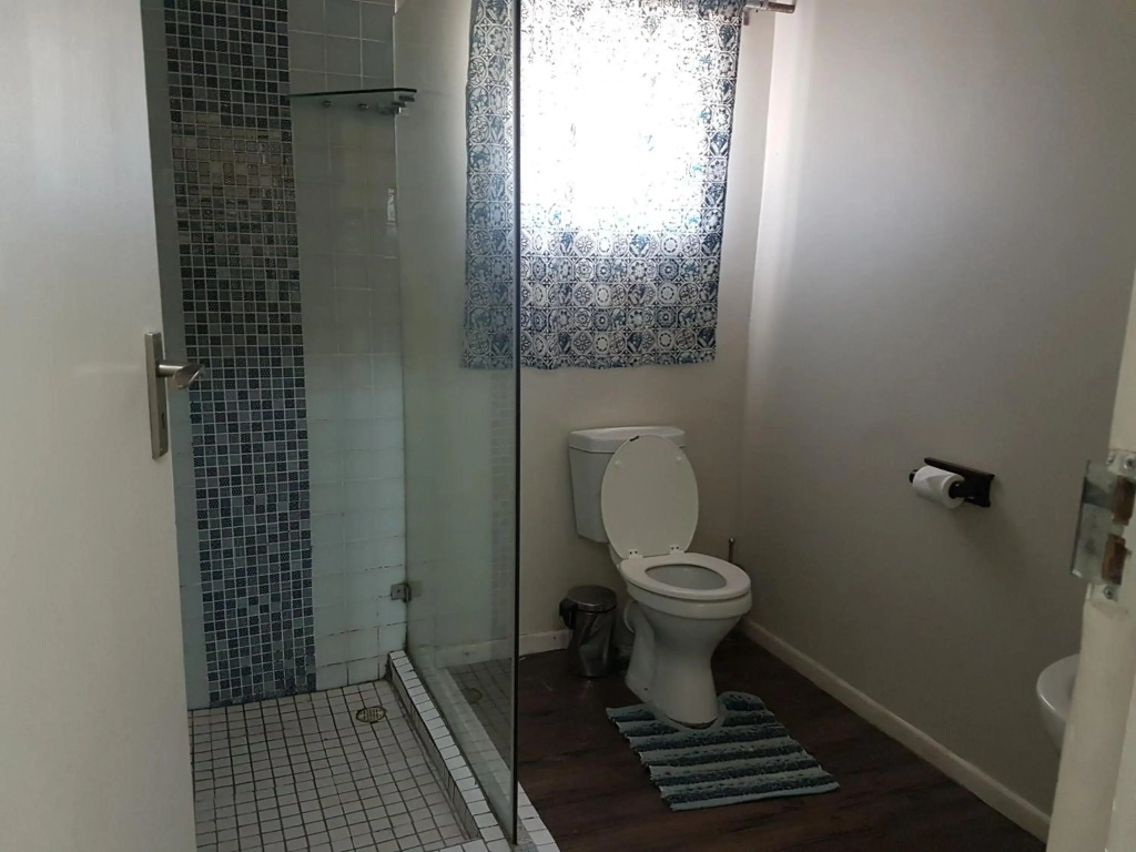 Bedrock Family 4 Sleeper En-Suite Studio