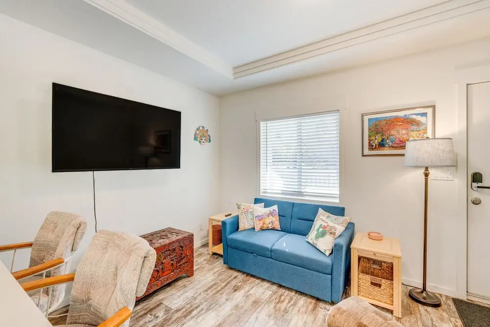 Community Pool & On-site Farm: Placerville Cottage