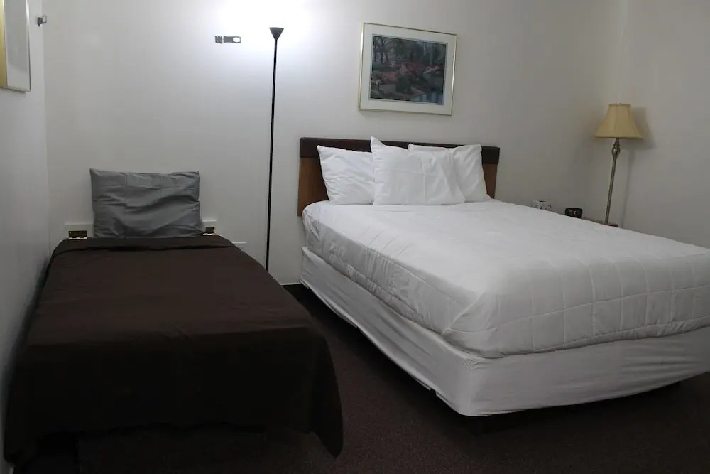 American Host Inn