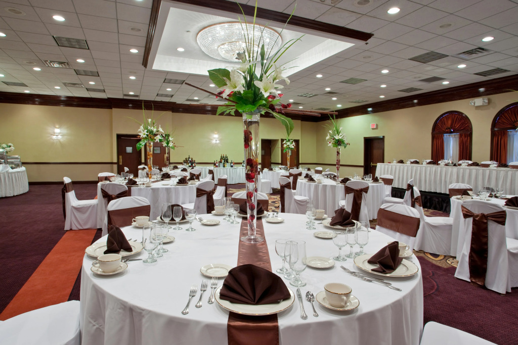 Holiday Inn Youngstown-South - Boardman by IHG