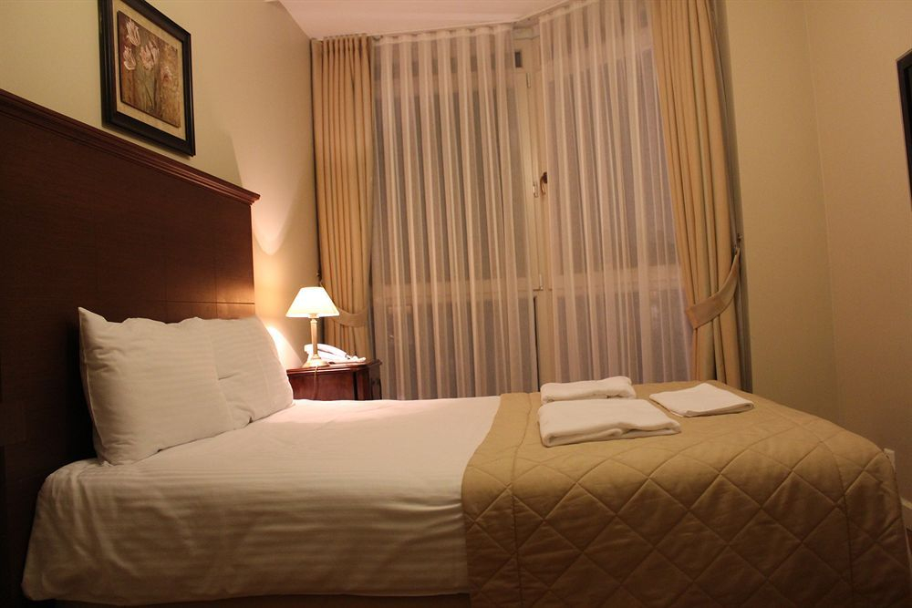 Mono Suites