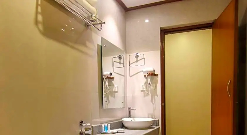 Kuti Resort & Spa