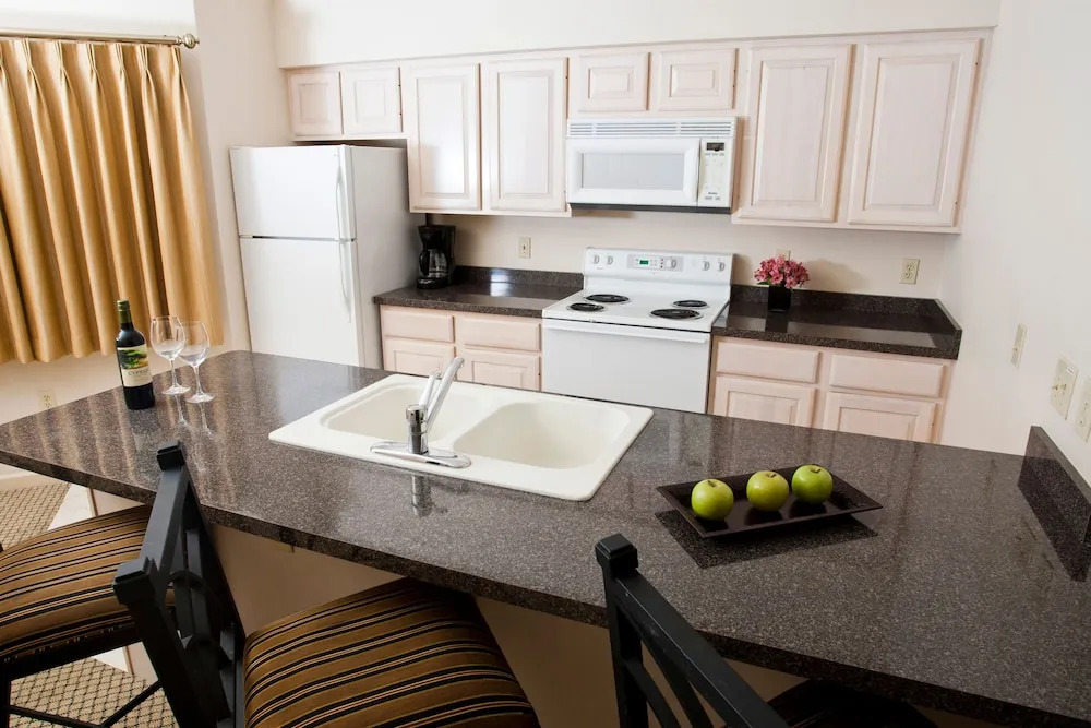 Bella Vista Suites Lake Geneva