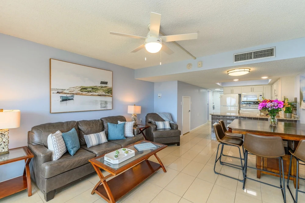 Paradise Beach Club - Direct Oceanfront Condos with Heated Pool Pet-Friendly