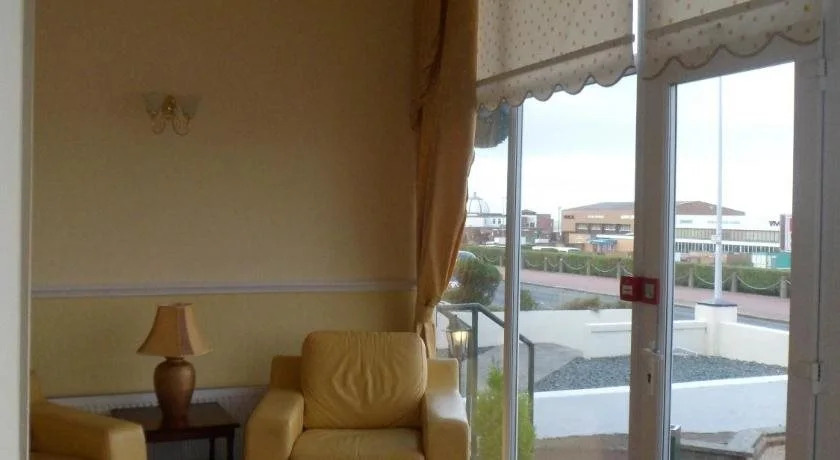 Wavecrest Lodge