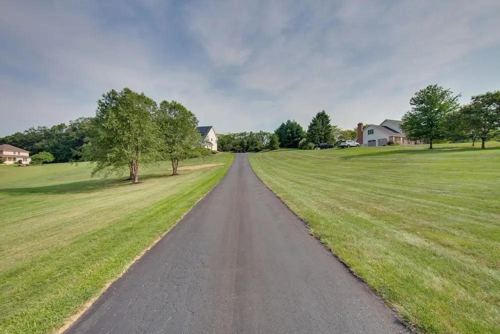 Game Room & Covered Patio: Hummelstown Hideaway