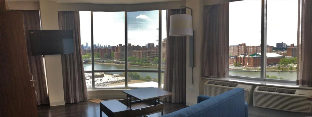 Holiday Inn Express-Bronx
