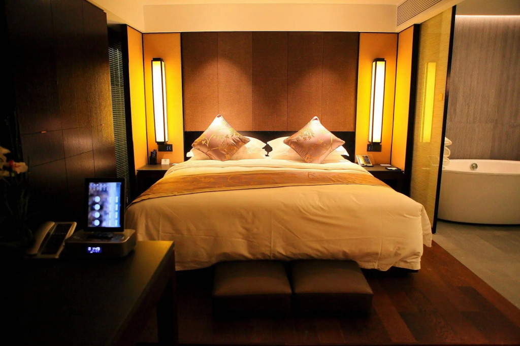 Gloria Plaza Hotel Dong Sheng