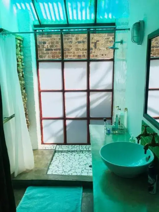 (Sub)urban retreat