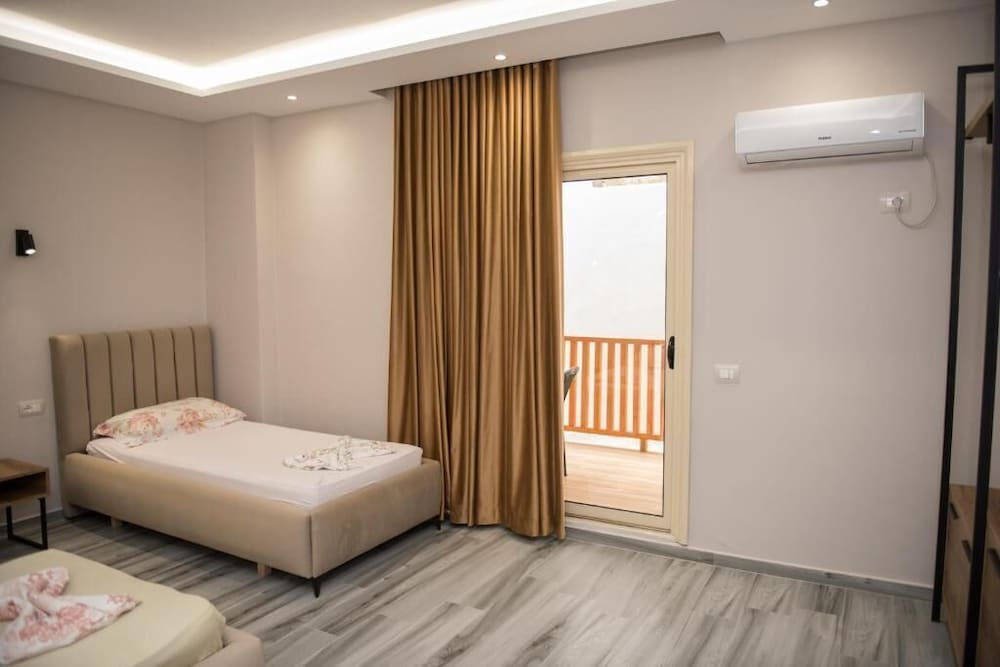 New Donantelo Hotel