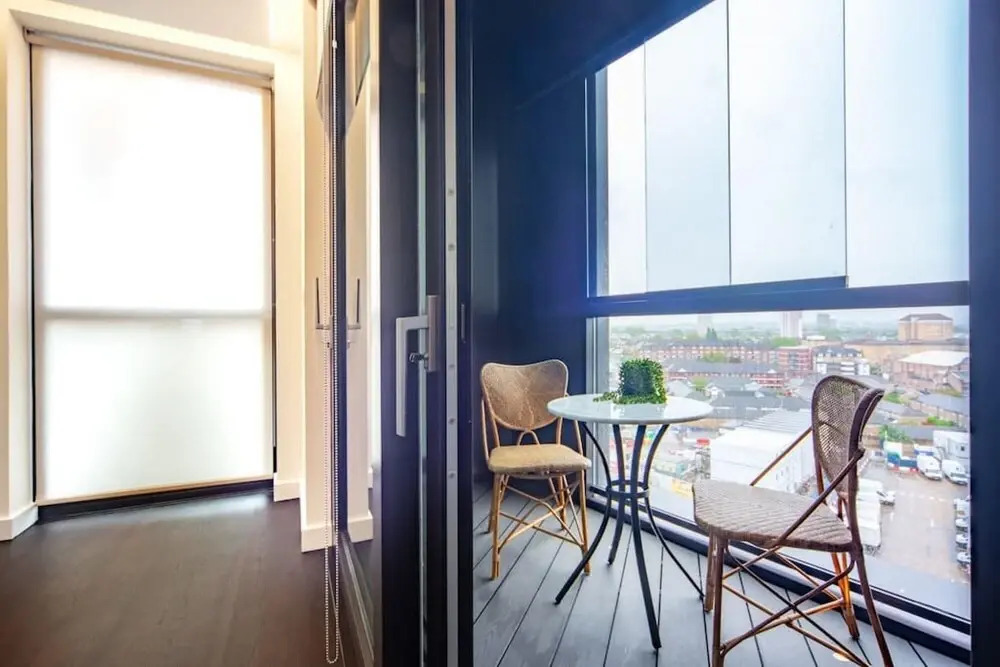 Luxury Two bed by the US Embassy