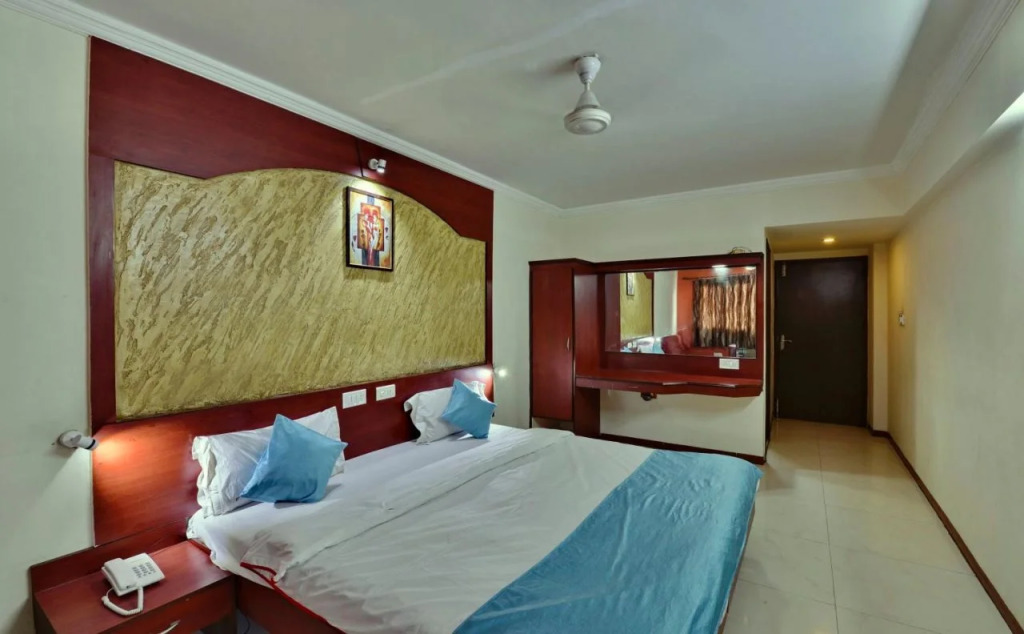 OYO 3883 Hotel Grande Royale