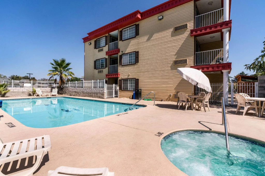 Comfort Suites Red Bluff near I-5