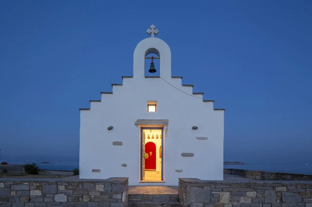 Poseidon of Paros Hotel & Spa