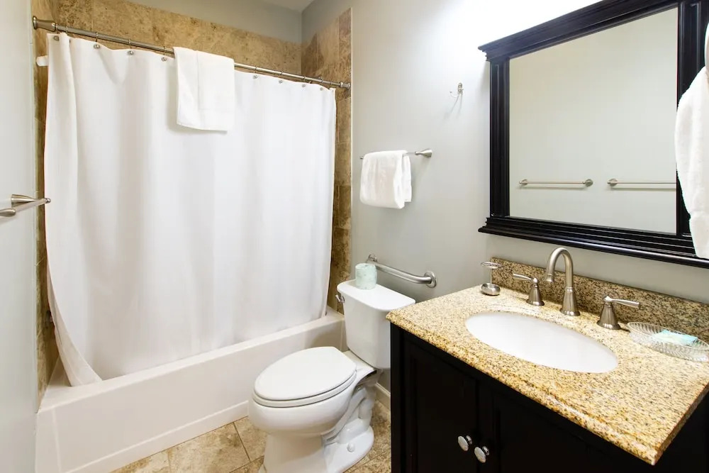 The Dahlonega Square Hotel