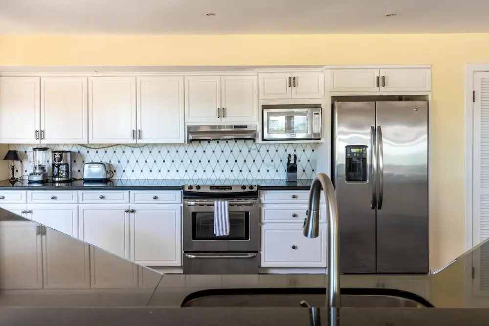 Luxury Five-Bedroom Oasis in Playa Flamingo with a Private Pool and Stylish Decor