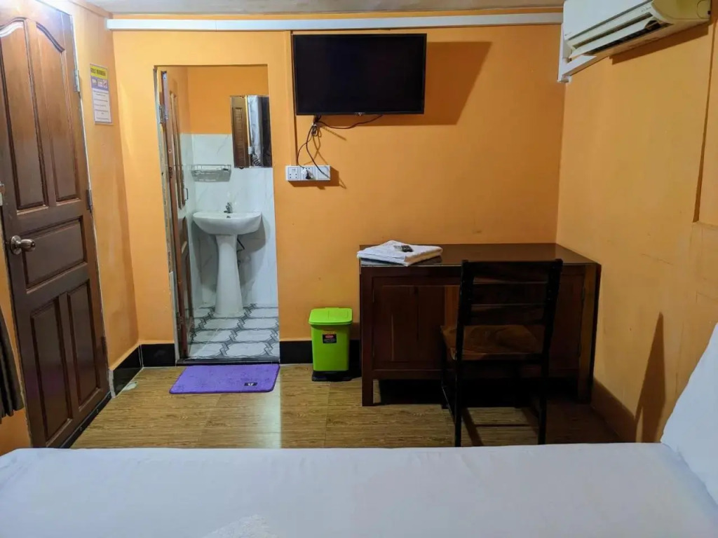 Super Star Hotel