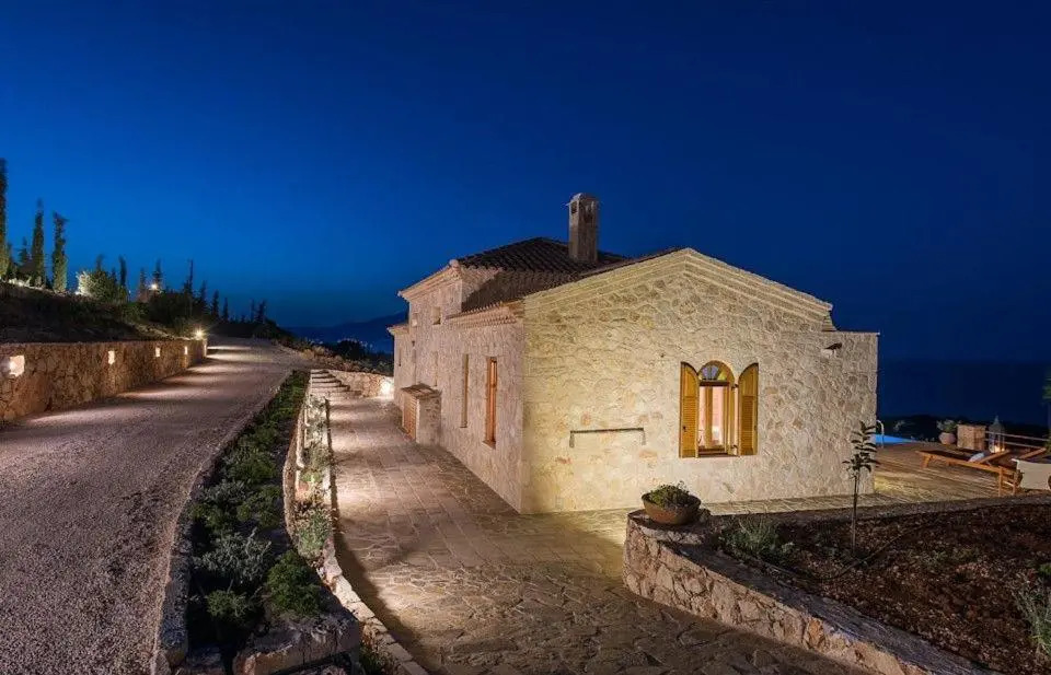 Elegant Fantasia Villa with Private Pool R244