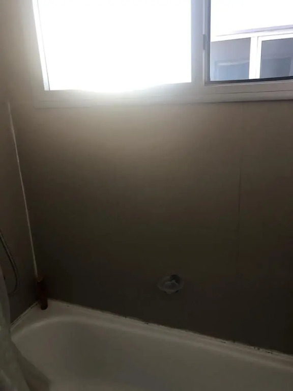 Suites & Studios 6