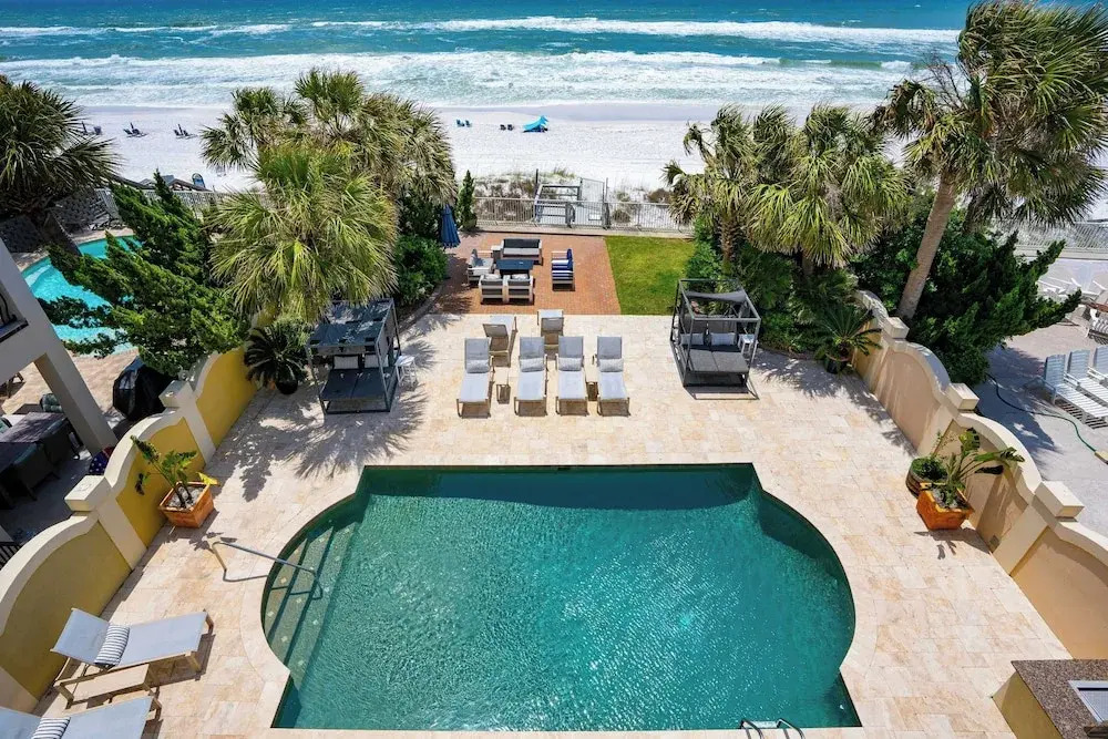 Promenade - Beach Front Mansion w Breathtaking Views & Pool!