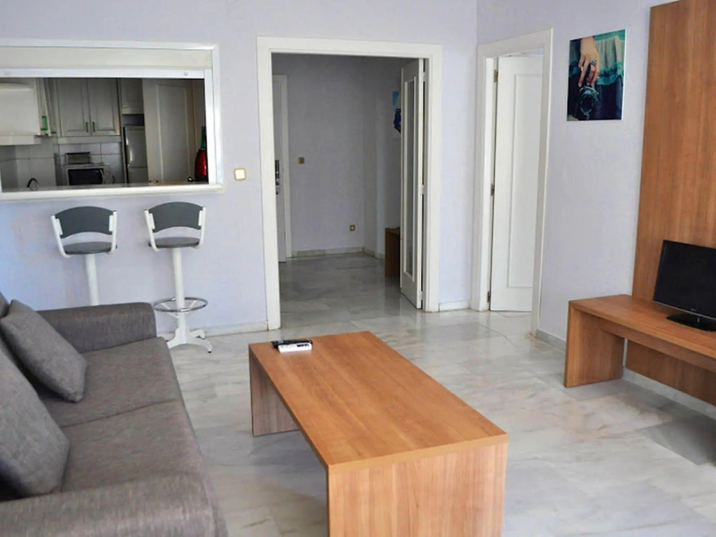 Beautiful apartment in Benalmadena with balcony