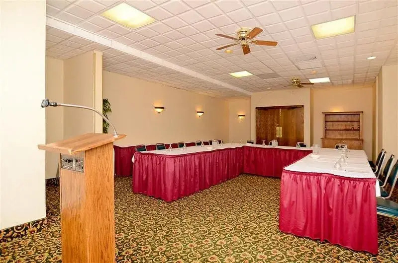 Best Western Plus Lawton Hotel & Convention Center