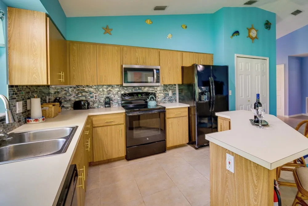 Pet-friendly Sebastian Home: w/ Porch + Lake View!
