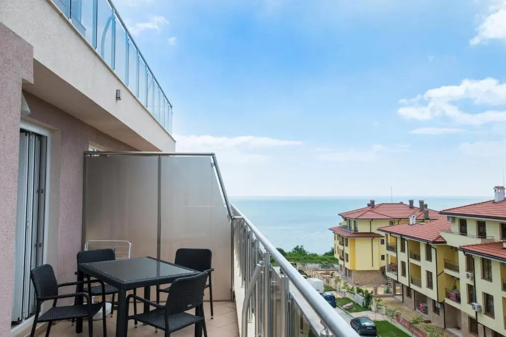 Black Sea Breeze