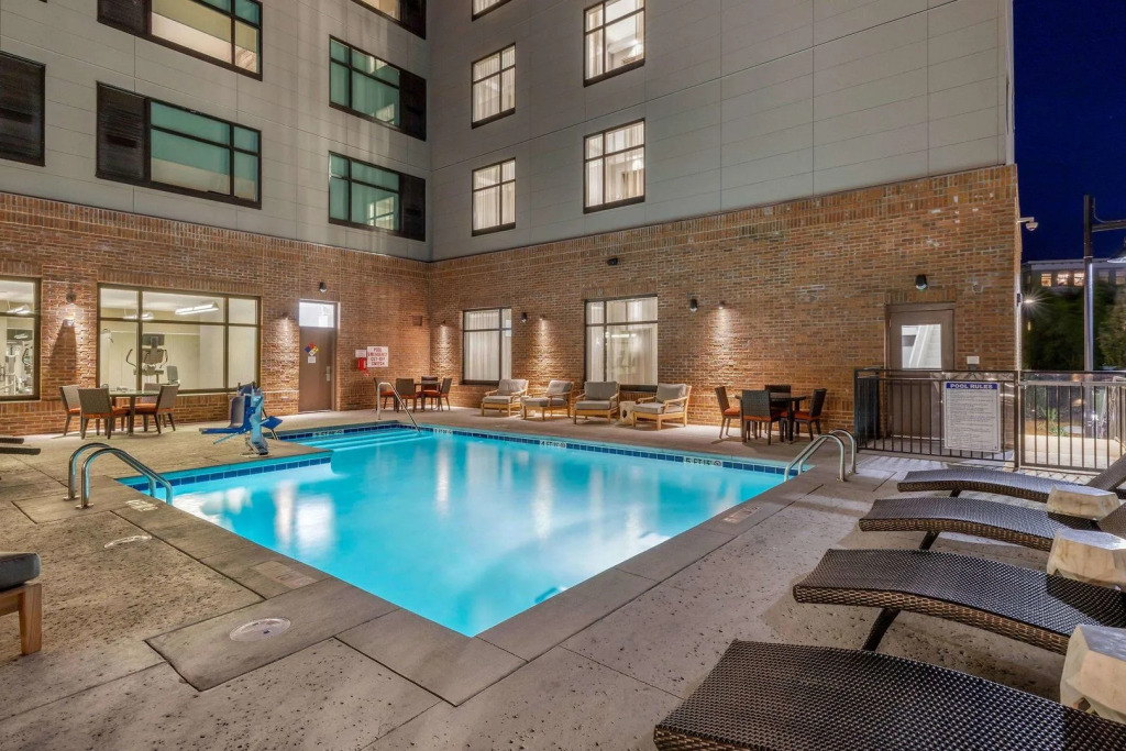 DoubleTree by Hilton Charleston Riverview
