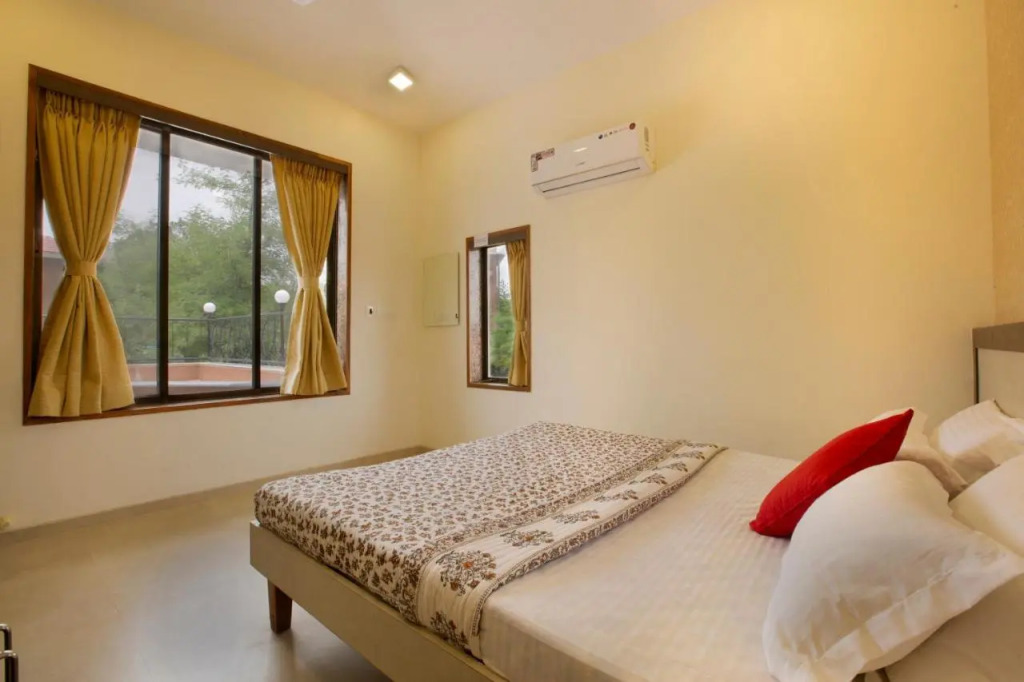 SaffronStays Nithyam - 2BR budget pool villa in Wada, gated community, Wi-Fi, river walk, near Mumbai via NH48