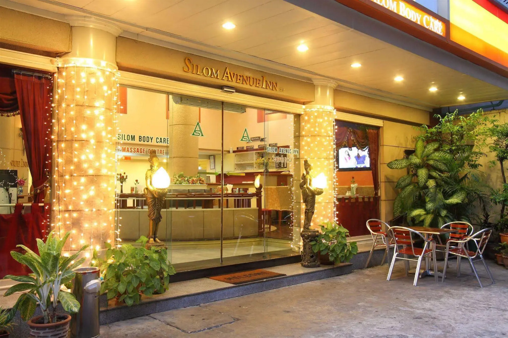 Silom Avenue Inn