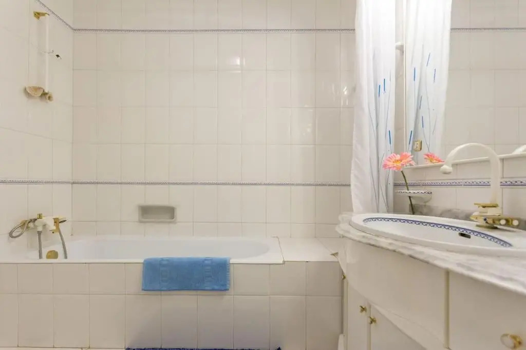 Tivoli Apt8 with Pool&Garage