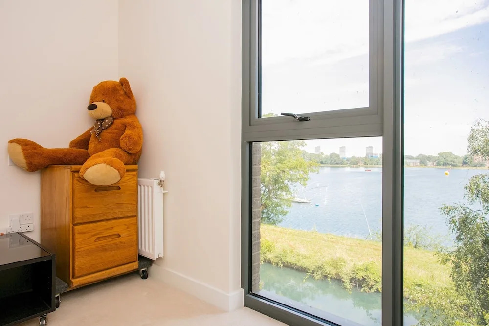 Finsbury Park 2 Bedroom Flat On The Canal