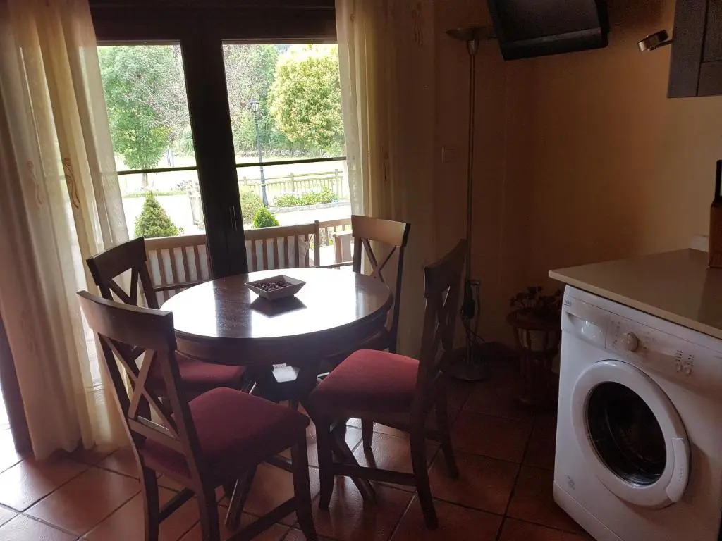 Apartamentos El Pedrayu