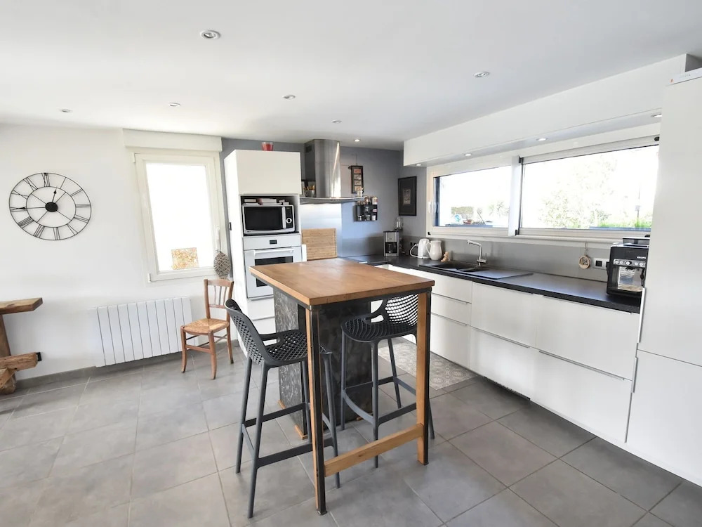 Beautiful, Renovated Cottage With Garden 500 Meters From the Beach