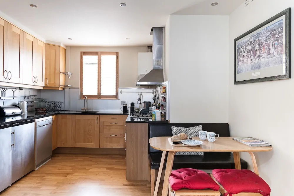 Trendy 3BR Flat in Notting Hill