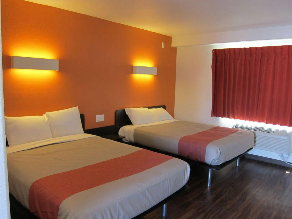 Pacific Inn