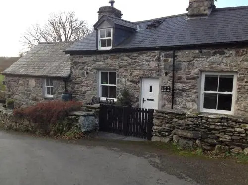 Garth Engan B&B with private lounge