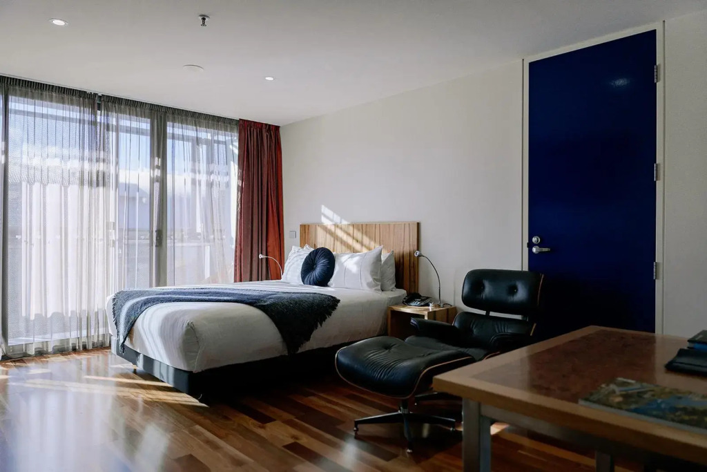Salamanca Wharf Hotel