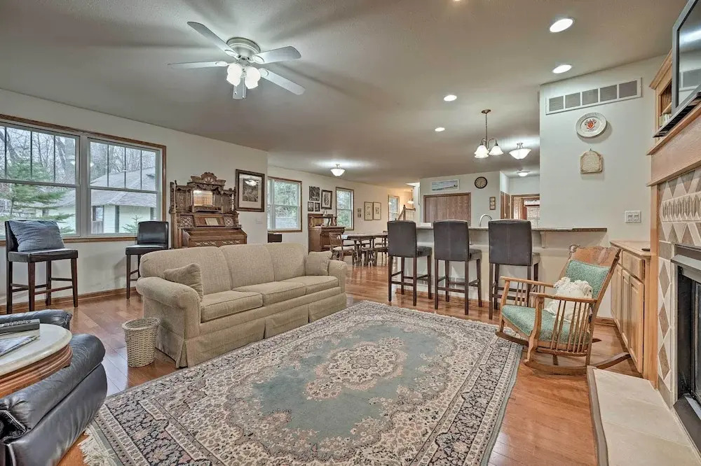 Lake Michigan Waterfront Home: 1 Mile to Downtown!