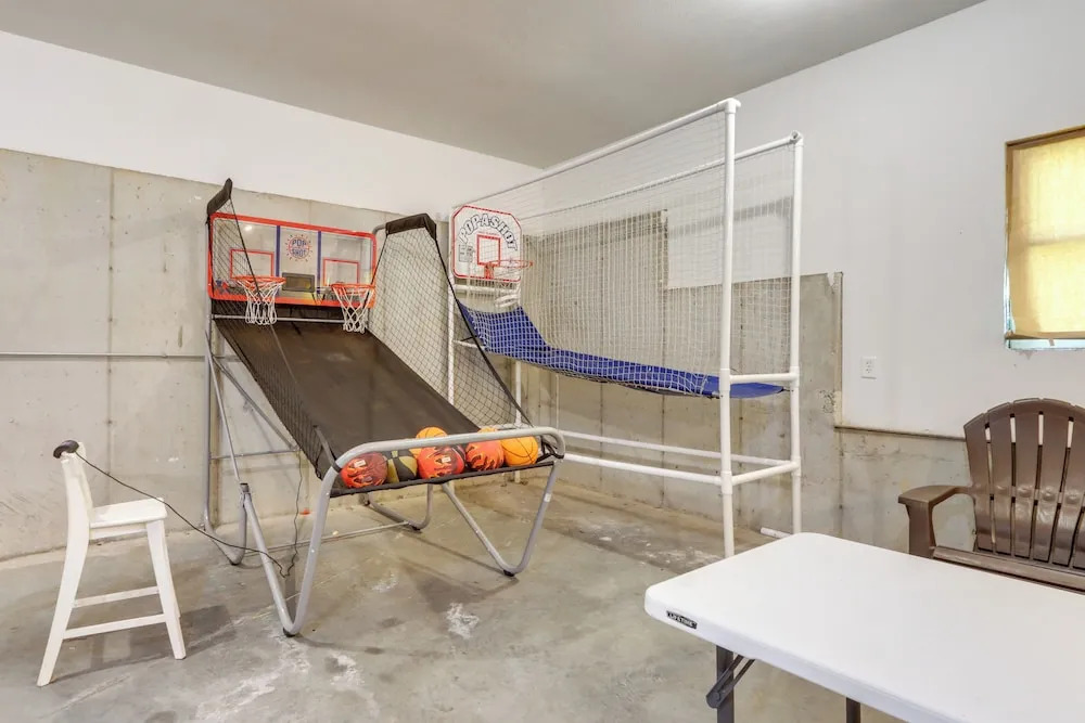 Dock, Hot Tub! Family-friendly Camdenton Haven