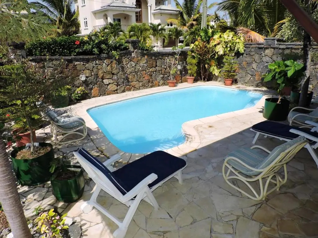 Charming villa in Blue Bay with private pool